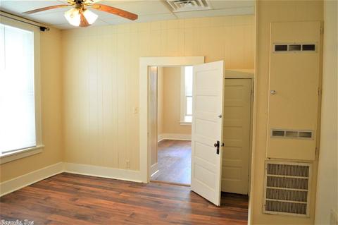 303 Ash, Conway, AR 72034 photo 11
