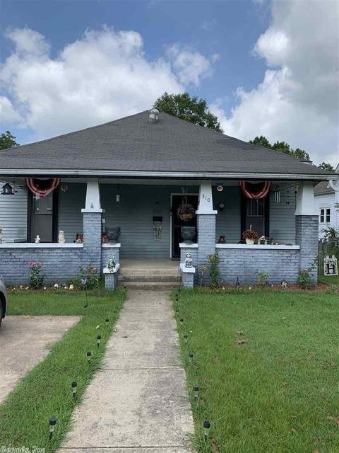 310 SE 3rd St, Walnut Ridge, AR 72476 photo 1
