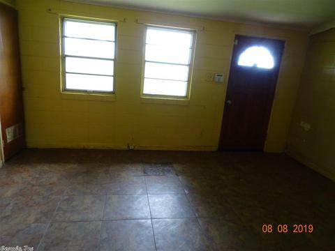 117 Saint Paul Rd, Pine Bluff, AR 71601 photo 3