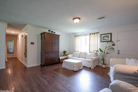 36 Greenbrier, Benton, AR 72015 photo 3