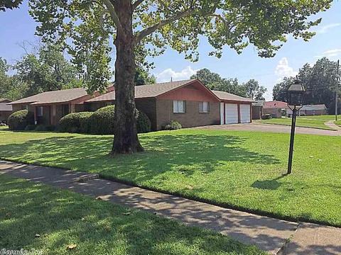 1500 Belmoor Dr, Pine Bluff, AR 71601 photo 2