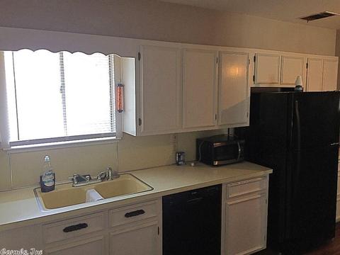 1500 Belmoor Dr, Pine Bluff, AR 71601 photo 9