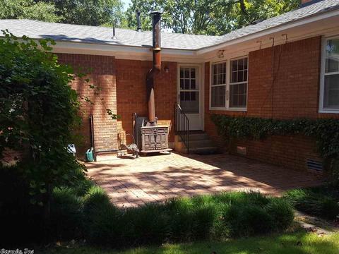 22 W Southern Pines Dr, Pine Bluff, AR 71603 photo 2