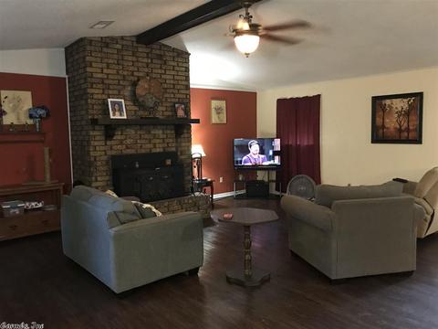 2201 Whippoorwill Ln, White Hall, AR 71602 photo 2