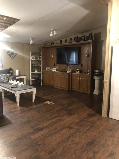 8906 W Cherry, Benton, AR 72015 photo 3