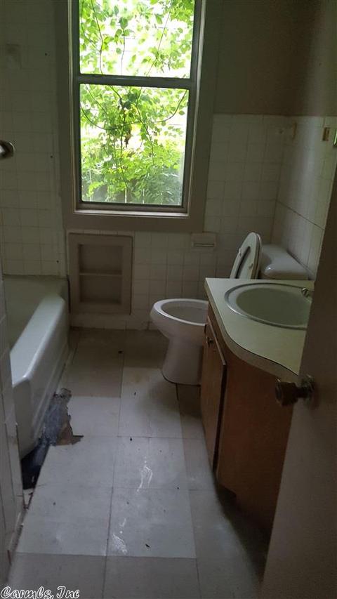 1103 W 24th Ave, Pine Bluff, AR 71603 photo 5