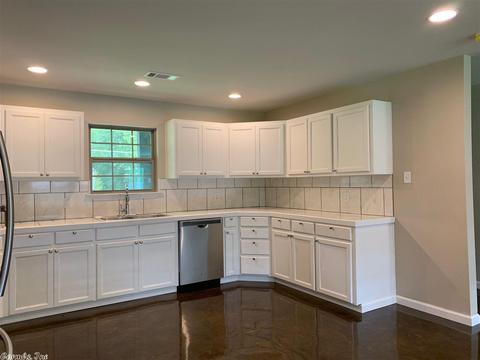 116 Hayes, Haskell, AR 72015 photo 11