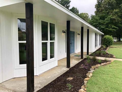 1 S Hampton Dr, Conway, AR 72034 photo 2