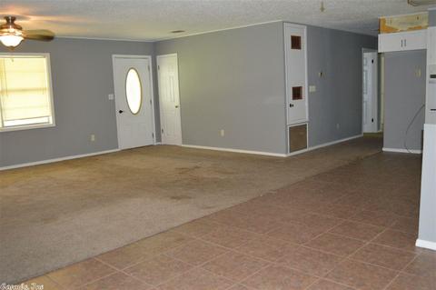 1402 N Maple St, De Queen, AR 71832 photo 3
