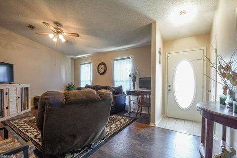 1815 Catherine St, Benton, AR 72019 photo 2