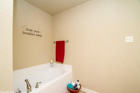 77 Earnhardt Cir, Cabot, AR 72023 photo 7