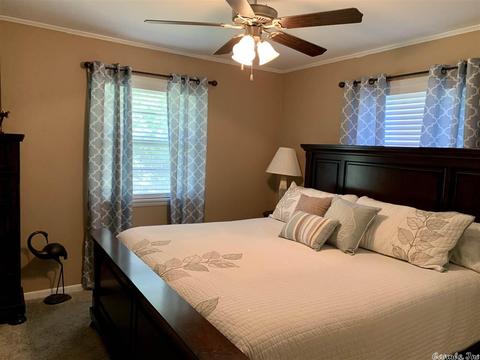 147 E Olive St, Melbourne, AR 72556 photo 6