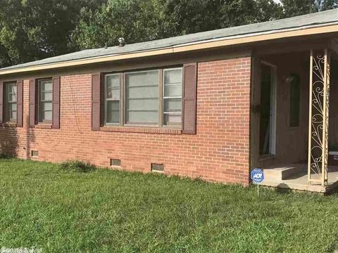 1717 Howard Dr, Pine Bluff, AR 71603 photo 1
