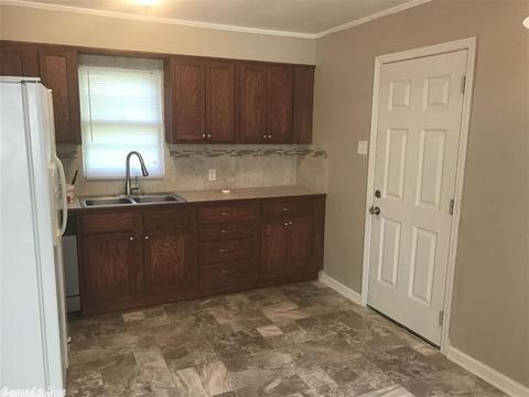 1717 Howard Dr, Pine Bluff, AR 71603 photo 3