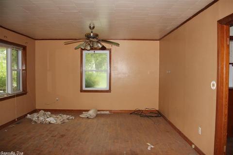 668 Fraser St, Clinton, AR 72031 photo 3