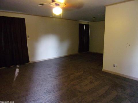 507 Park Pl, Pine Bluff, AR 71601 photo 2