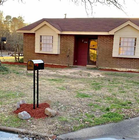 2704 S Taft St, Pine Bluff, AR 71601 photo 3