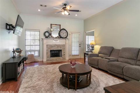 1955 Clarks Dr, Conway, AR 72034 photo 6