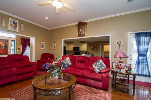 906 Queens Ct, Benton, AR 72019 photo 9