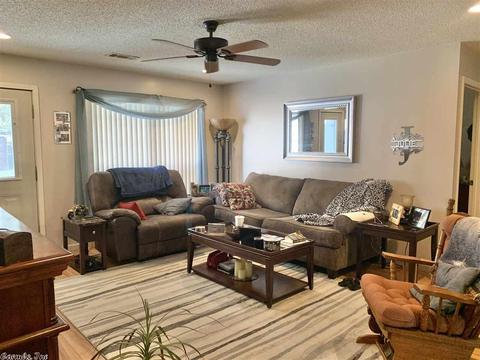 914 Cole, Benton, AR 72015 photo 3