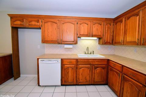 874 Heather, Conway, AR 72034 photo 14
