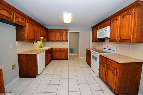 874 Heather, Conway, AR 72034 photo 13
