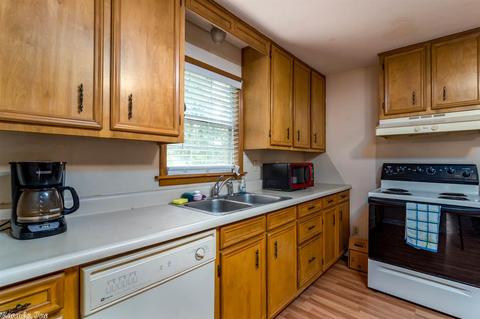 314 W Walnut St, Benton, AR 72015 photo 11
