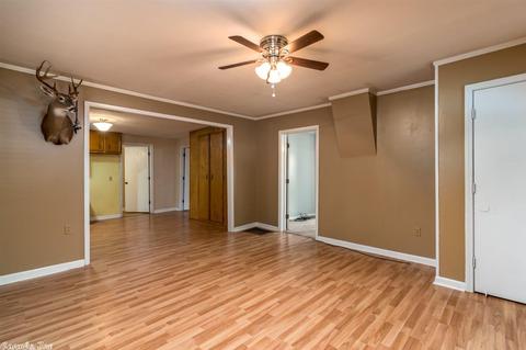 314 W Walnut St, Benton, AR 72015 photo 8