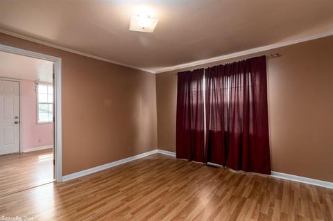 314 W Walnut St, Benton, AR 72015 photo 15