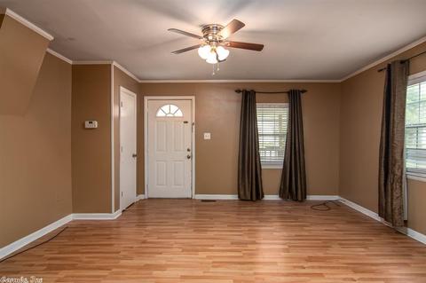 314 W Walnut St, Benton, AR 72015 photo 6