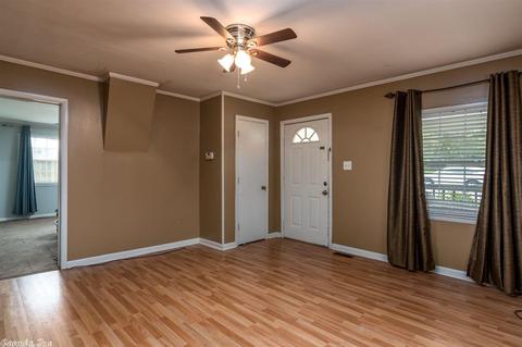 314 W Walnut St, Benton, AR 72015 photo 7