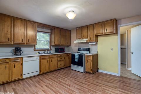 314 W Walnut St, Benton, AR 72015 photo 10