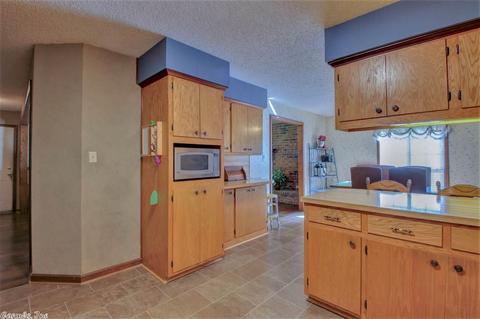 8304 Melanie Ln, Pine Bluff, AR 71603 photo 9