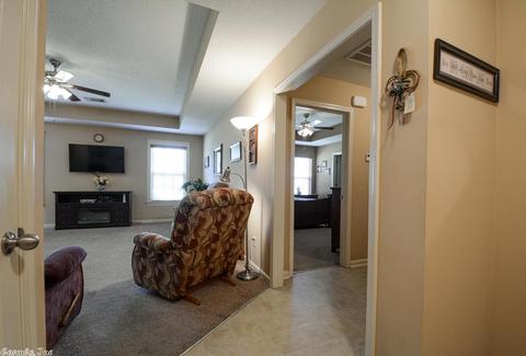 246 Timberlake Dr, Benton, AR 72015 photo 4
