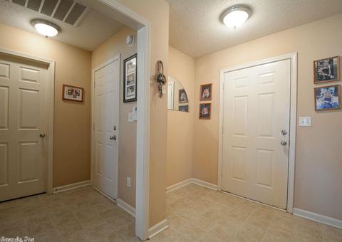 246 Timberlake Dr, Benton, AR 72015 photo 2