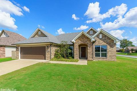 1340 Bobali Gdns, Conway, AR 72034 photo 1