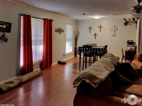 303 Branch St, Lonoke, AR 72086 photo 5