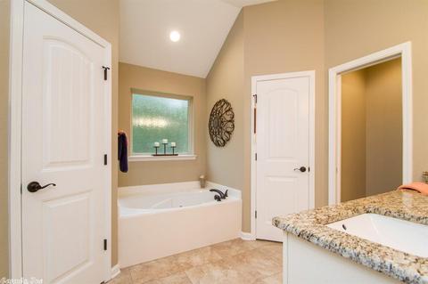 5704 Heritage Hts, Benton, AR 72019 photo 18