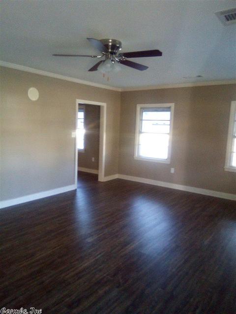 609 W Center St, Beebe, AR 72012 photo 5