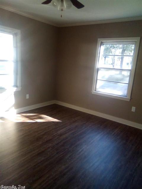 609 W Center St, Beebe, AR 72012 photo 7