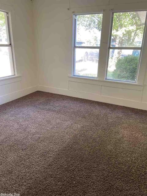 819 E Highland St, Malvern, AR 72104 photo 4