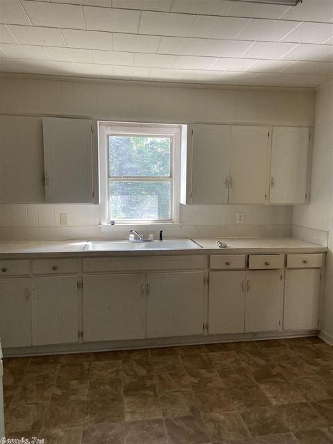 819 E Highland St, Malvern, AR 72104 photo 8