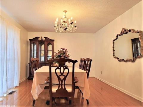 2 Hagan Dr, Pine Bluff, AR 71603 photo 2