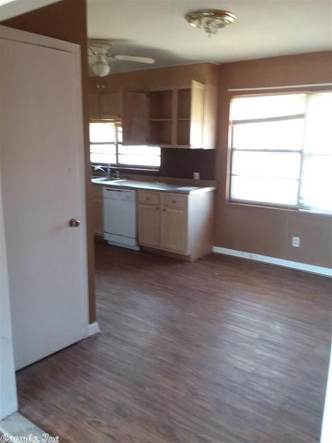 303 E College St, Beebe, AR 72012 photo 8