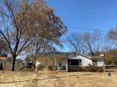 303 E College St, Beebe, AR 72012 photo 1