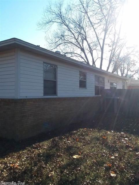 303 E College St, Beebe, AR 72012 photo 3