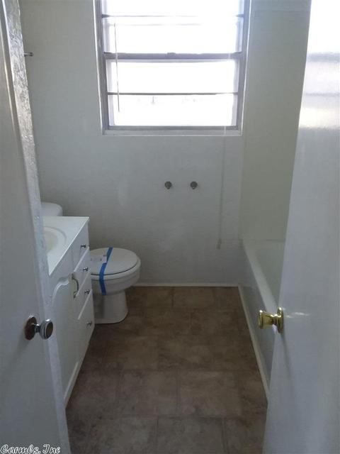 303 E College St, Beebe, AR 72012 photo 13