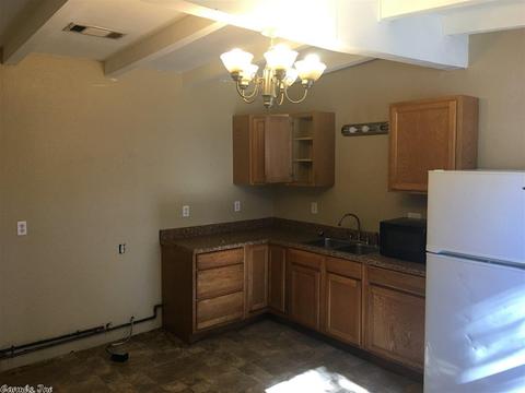 50 Third Cir, Conway, AR 72032 photo 2