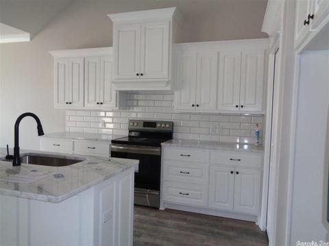 1012 Dawsons Pointe Ave, Bryant, AR 72022 photo 7