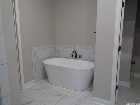 1012 Dawsons Pointe Ave, Bryant, AR 72022 photo 9